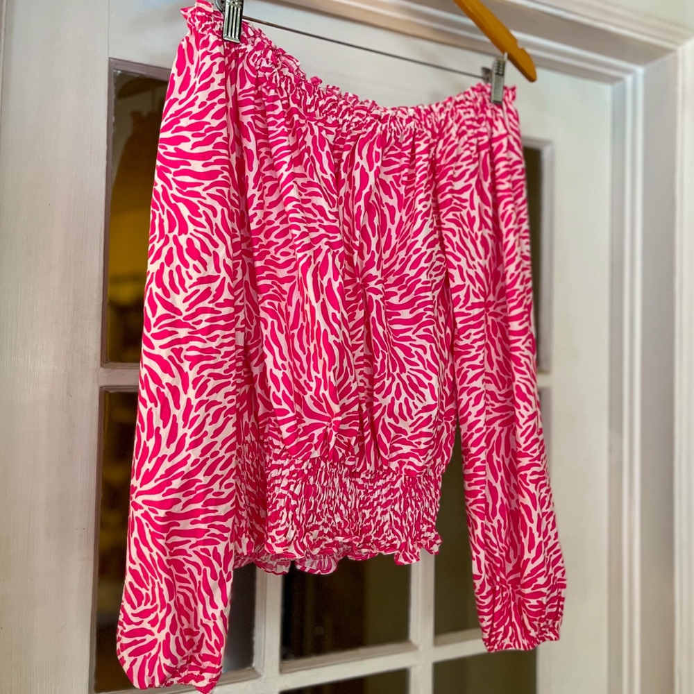 Vibrant Pink & White Printed Long Sleeve Top W Ruched Hem Colorful Blouse